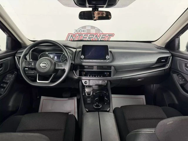 2024 Nissan Rogue - Image 11 of 12