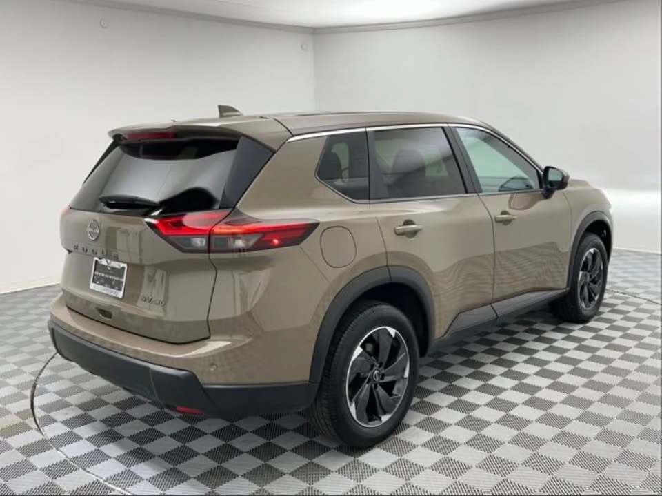 2024 Nissan Rogue - Image 4 of 8