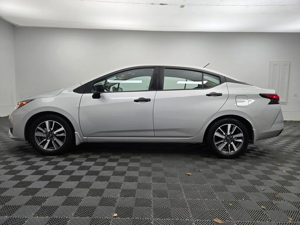 2024 Nissan Versa - Image 10 of 12