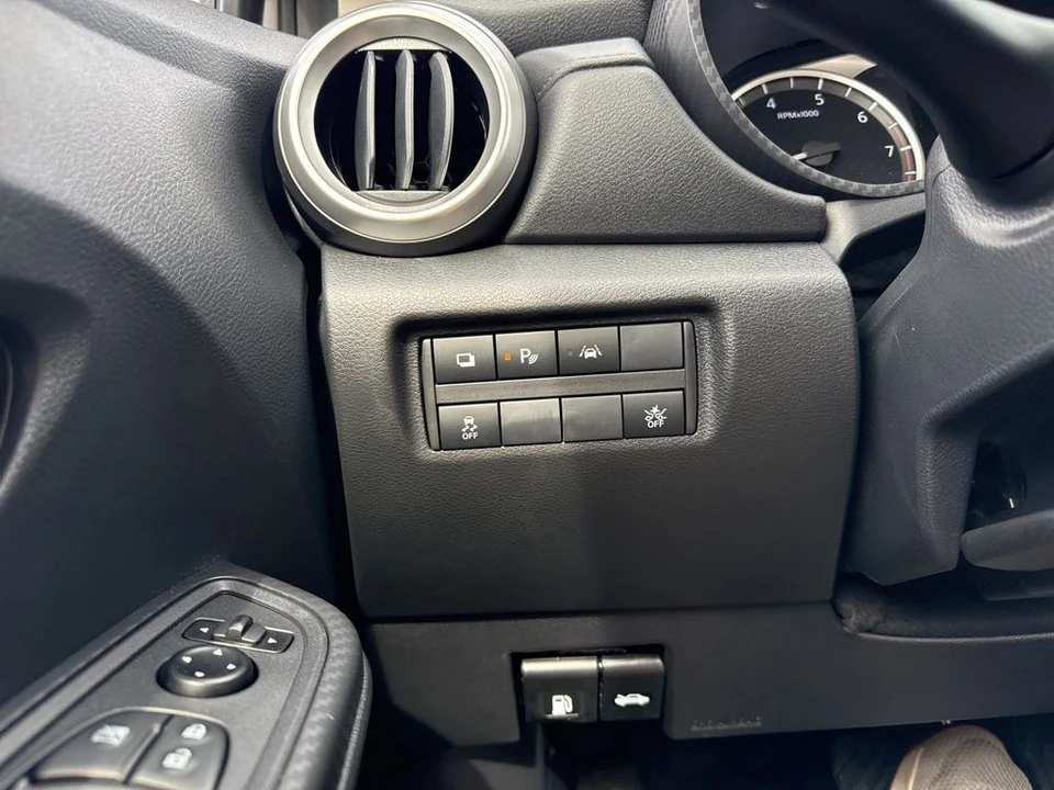 2024 Nissan Versa - Image 17 of 21