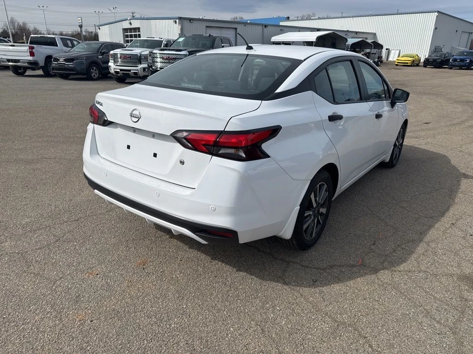 2024 Nissan Versa - Image 3 of 7