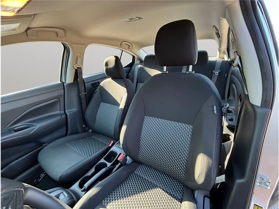 2024 Nissan Versa - Image 16 of 21