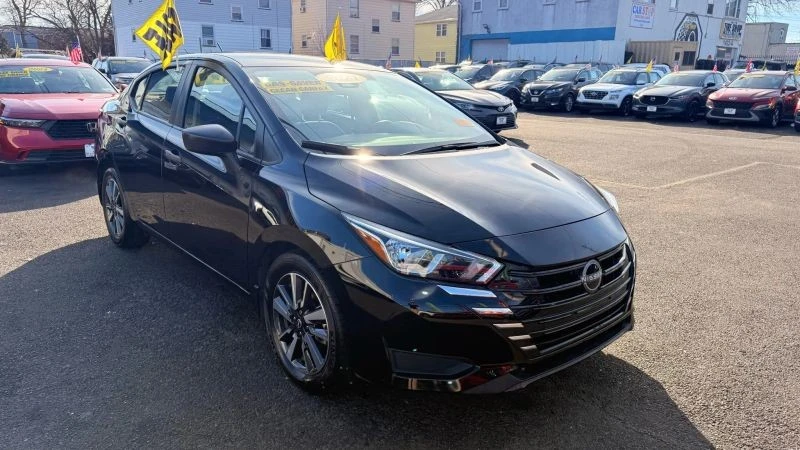 2024 Nissan Versa - Image 2 of 12