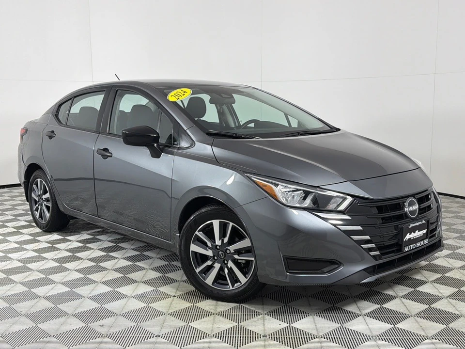 2024 Nissan Versa - Image 2 of 21