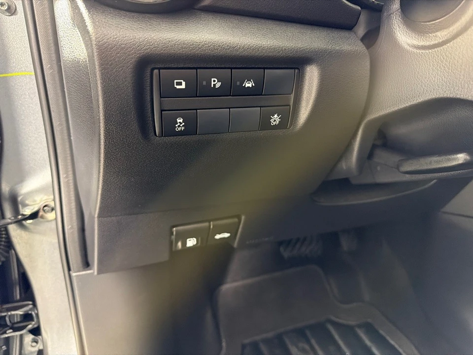 2024 Nissan Versa - Image 14 of 21