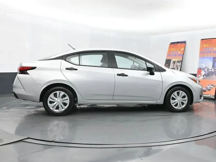 2024 Nissan Versa - Image 4 of 12