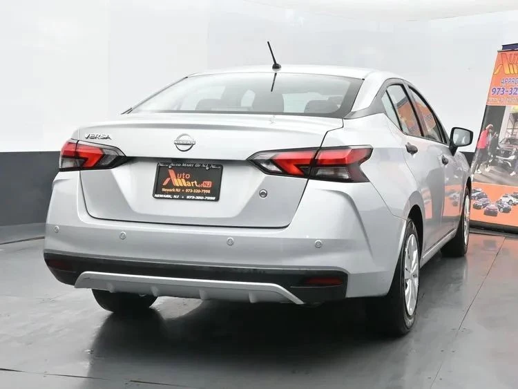 2024 Nissan Versa - Image 8 of 12