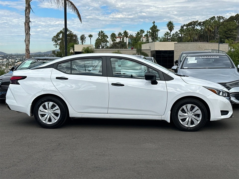 2024 Nissan Versa - Image 2 of 12