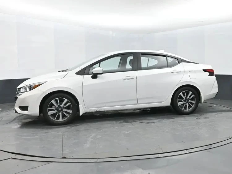 2024 Nissan Versa - Image 5 of 12