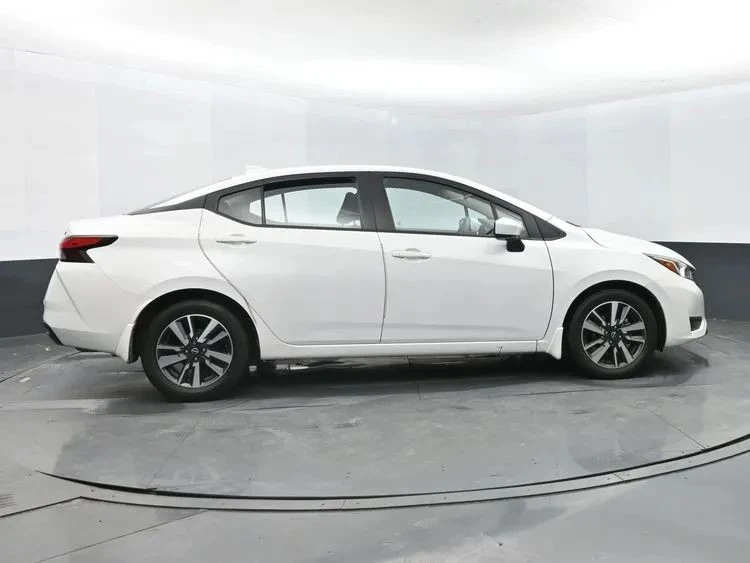 2024 Nissan Versa - Image 4 of 12