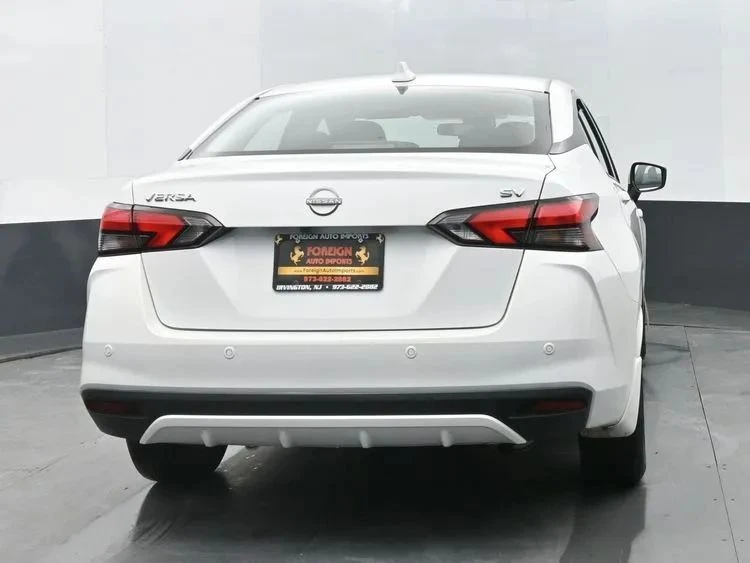 2024 Nissan Versa - Image 8 of 12