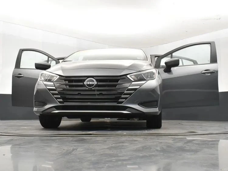 2024 Nissan Versa - Image 11 of 12