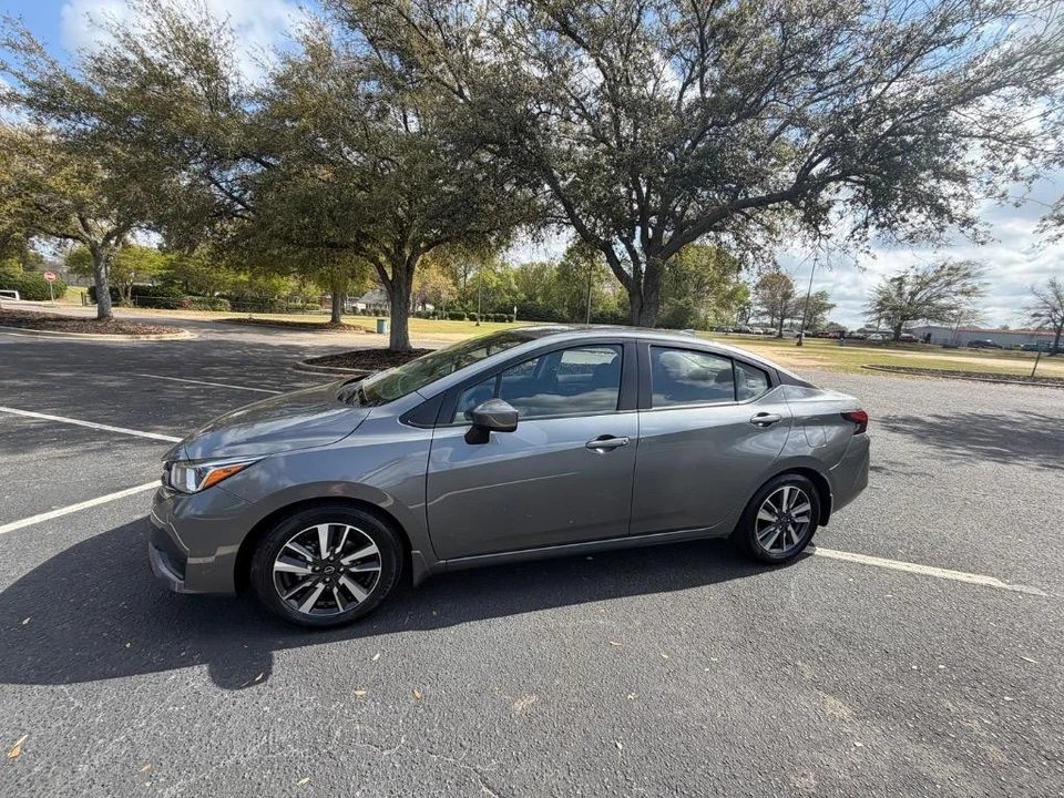 2024 Nissan Versa - Image 2 of 20