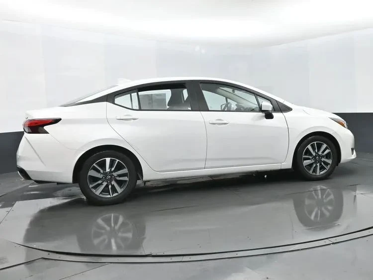 2024 Nissan Versa - Image 4 of 12