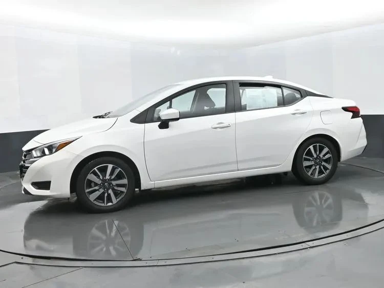 2024 Nissan Versa - Image 5 of 12