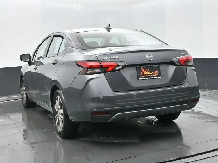 2024 Nissan Versa - Image 8 of 12