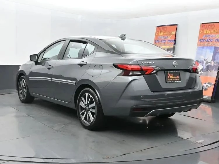 2024 Nissan Versa - Image 9 of 12