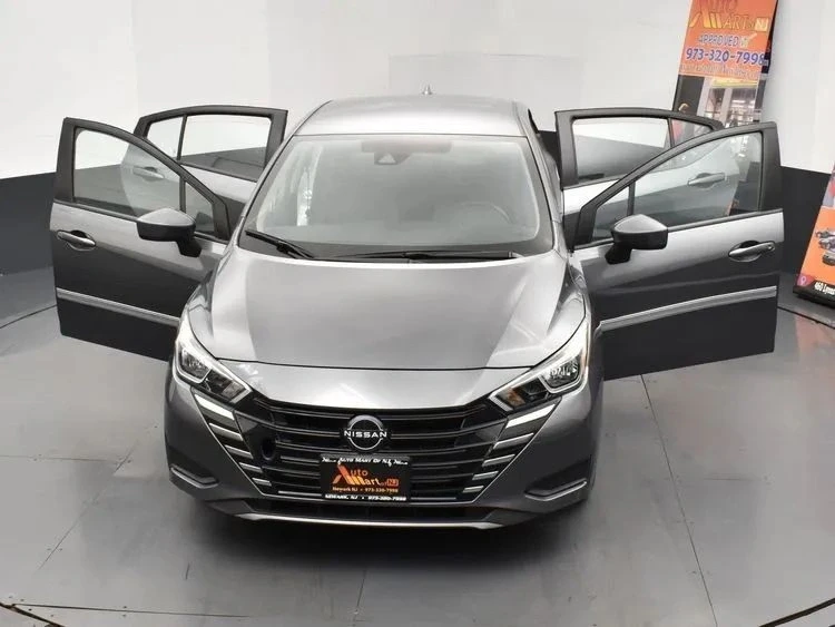 2024 Nissan Versa - Image 10 of 12