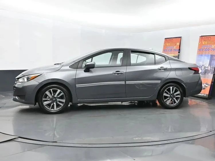 2024 Nissan Versa - Image 5 of 12