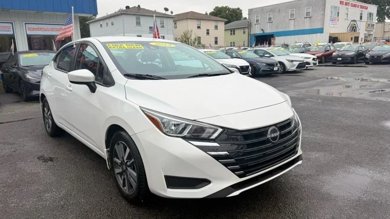 2024 Nissan Versa - Image 2 of 12