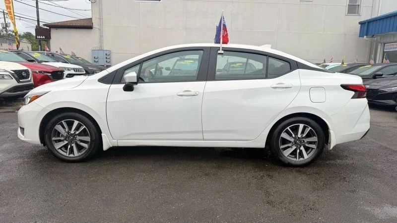 2024 Nissan Versa - Image 10 of 12
