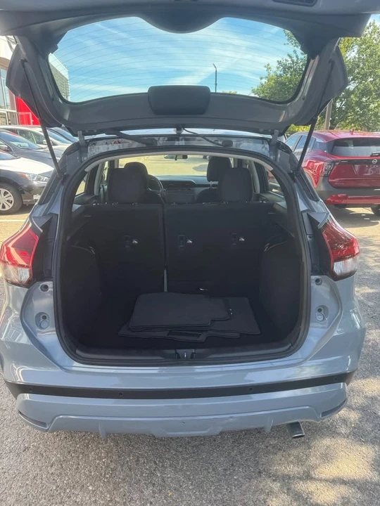 2024 Nissan Kicks - Image 5 of 17