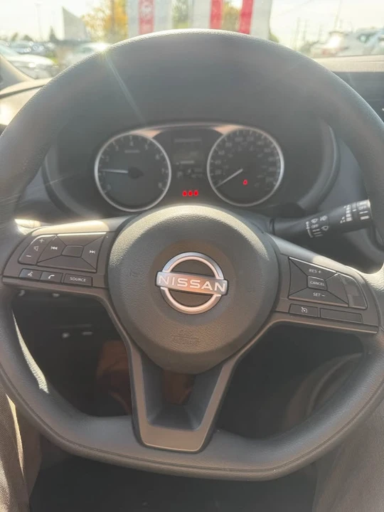 2024 Nissan Kicks - Image 10 of 18