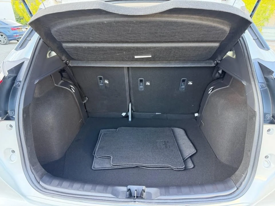 2024 Nissan Kicks - Image 18 of 20