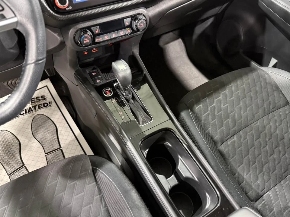 2024 Nissan Kicks - Image 11 of 15