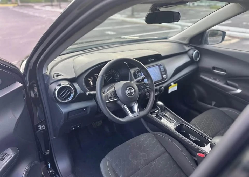 2024 Nissan Kicks - Image 11 of 16