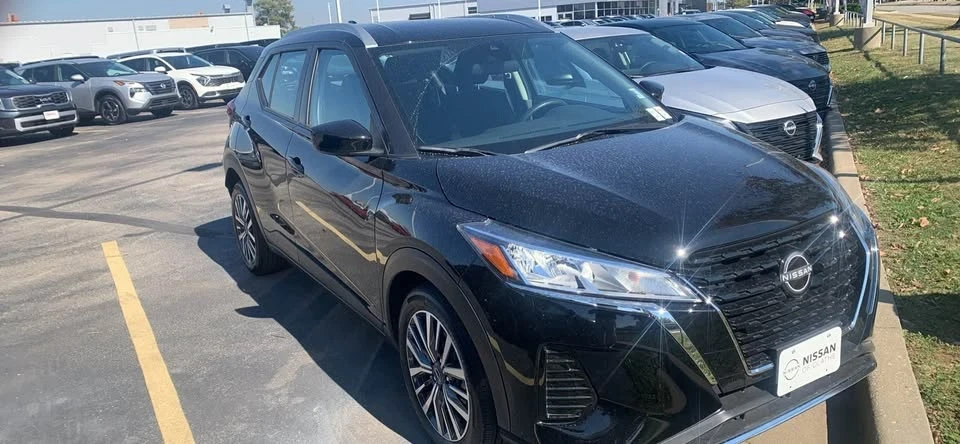 2024 Nissan Kicks - Image 2 of 5