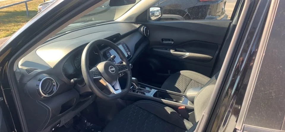 2024 Nissan Kicks - Image 4 of 5