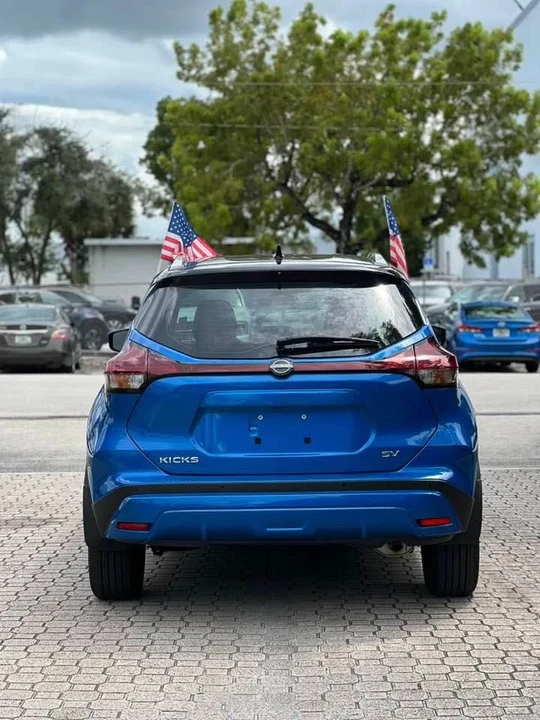 2024 Nissan Kicks - Image 2 of 12