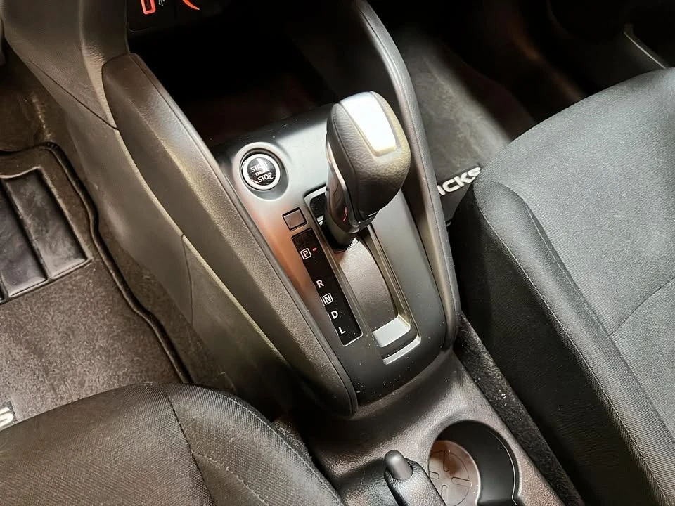 2024 Nissan Kicks - Image 13 of 20
