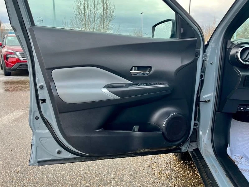 2024 Nissan Kicks - Image 9 of 18