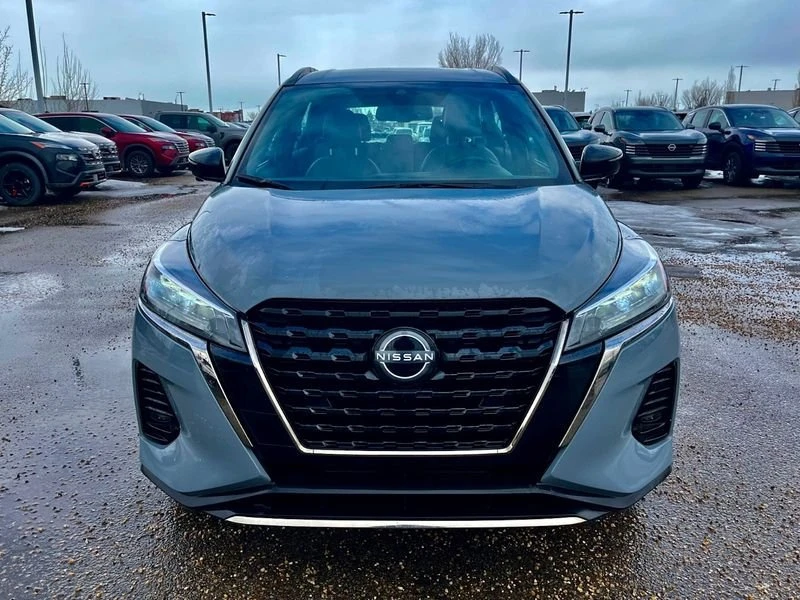 2024 Nissan Kicks - Image 2 of 18