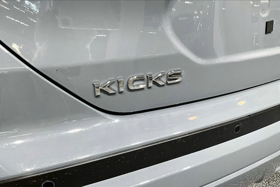 2024 Nissan Kicks - Image 17 of 19