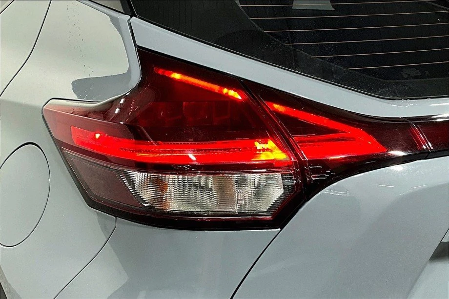2024 Nissan Kicks - Image 16 of 19