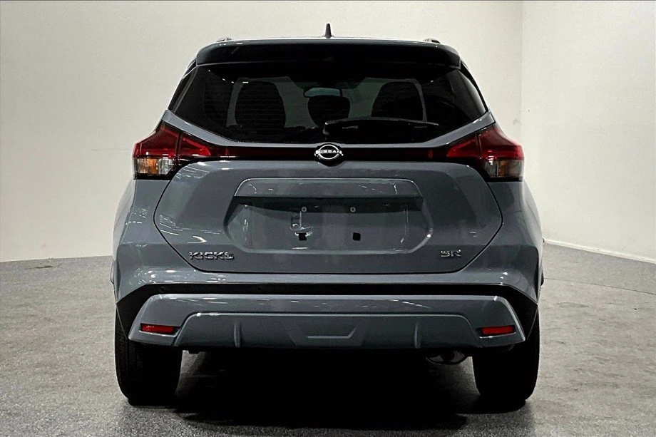 2024 Nissan Kicks - Image 4 of 19