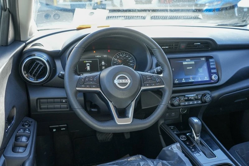 2024 Nissan Kicks - Image 17 of 18