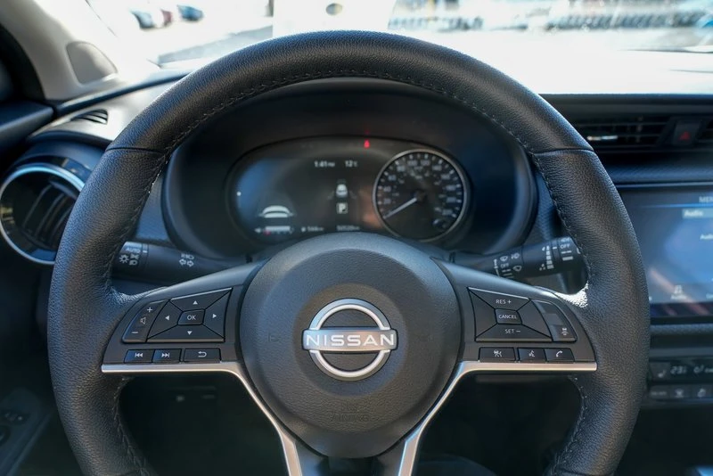 2024 Nissan Kicks - Image 12 of 18