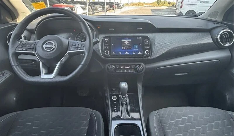 2024 Nissan Kicks - Image 8 of 14