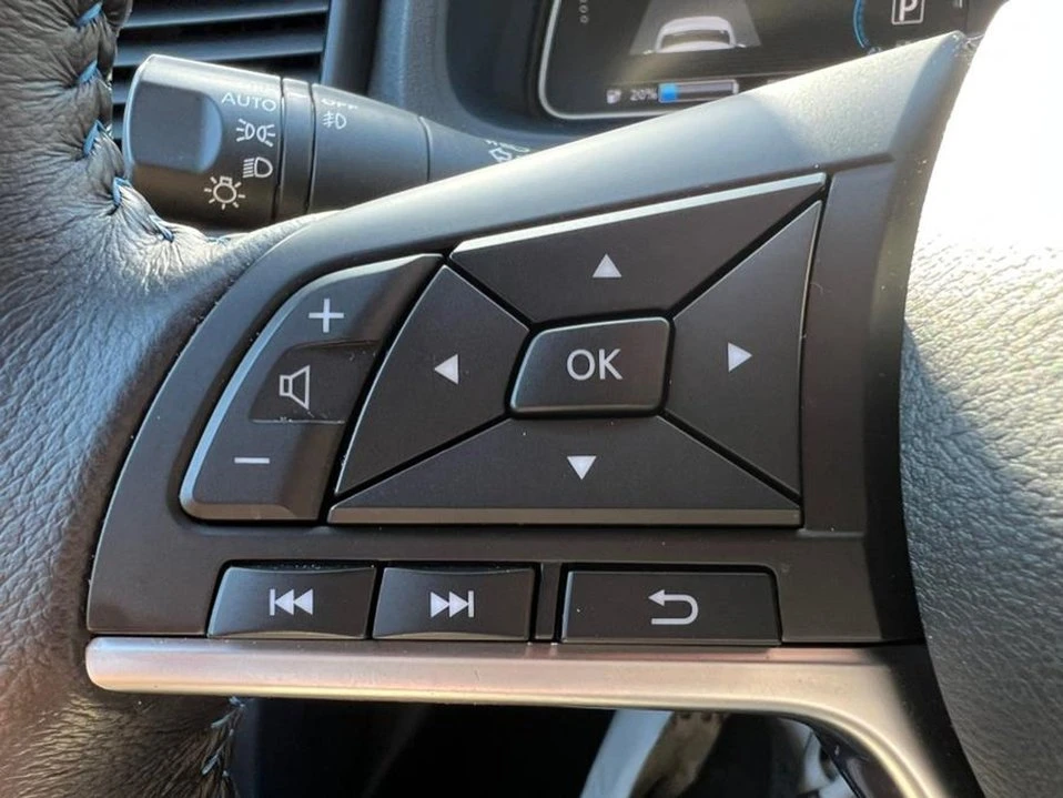 2024 Nissan Leaf - Image 13 of 20
