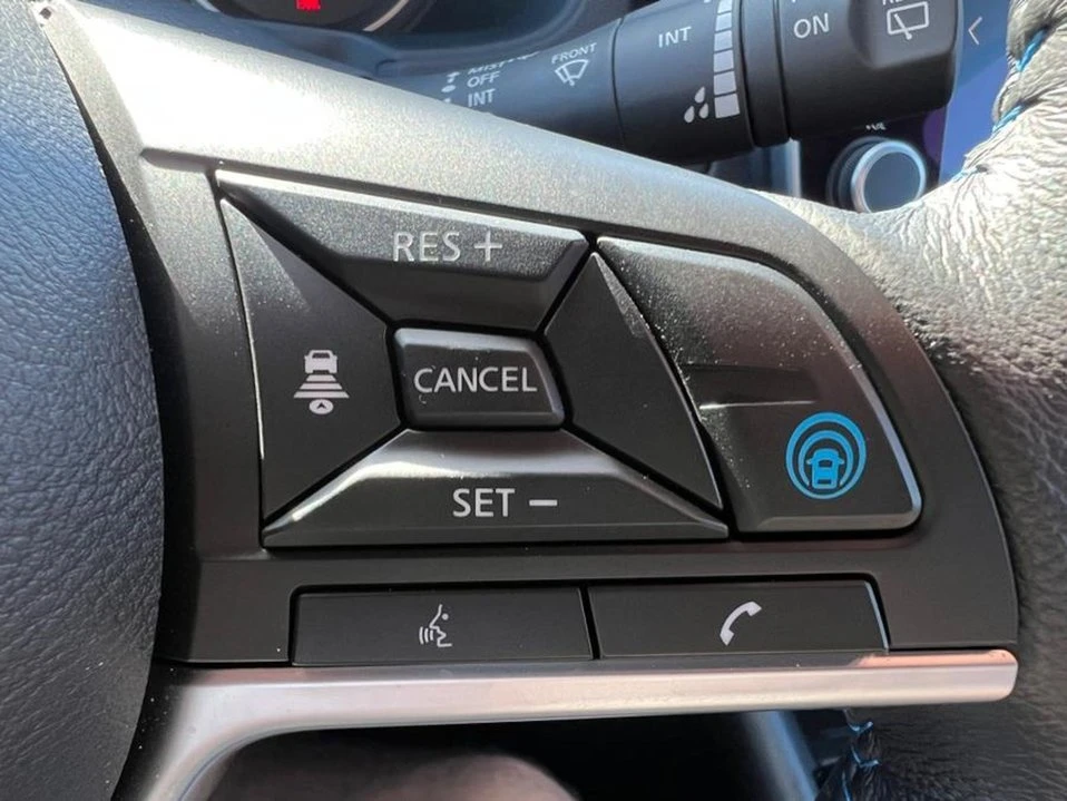 2024 Nissan Leaf - Image 14 of 20