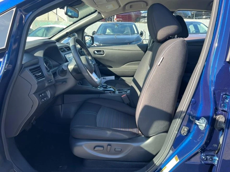 2024 Nissan Leaf - Image 10 of 20