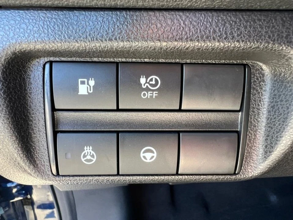 2024 Nissan Leaf - Image 16 of 20