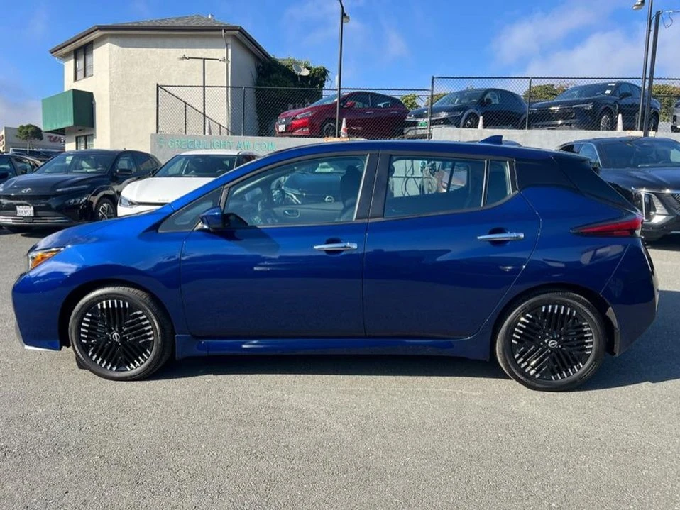 2024 Nissan Leaf - Image 8 of 20