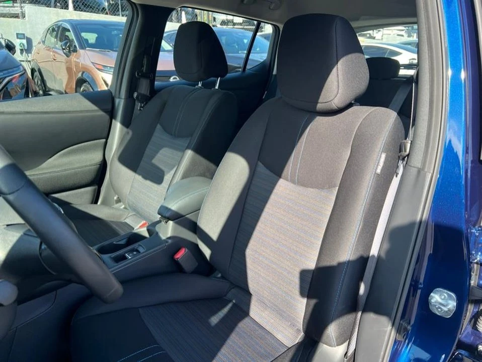 2024 Nissan Leaf - Image 17 of 20