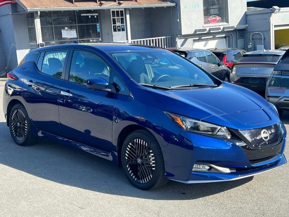 2024 Nissan Leaf - Image 3 of 20