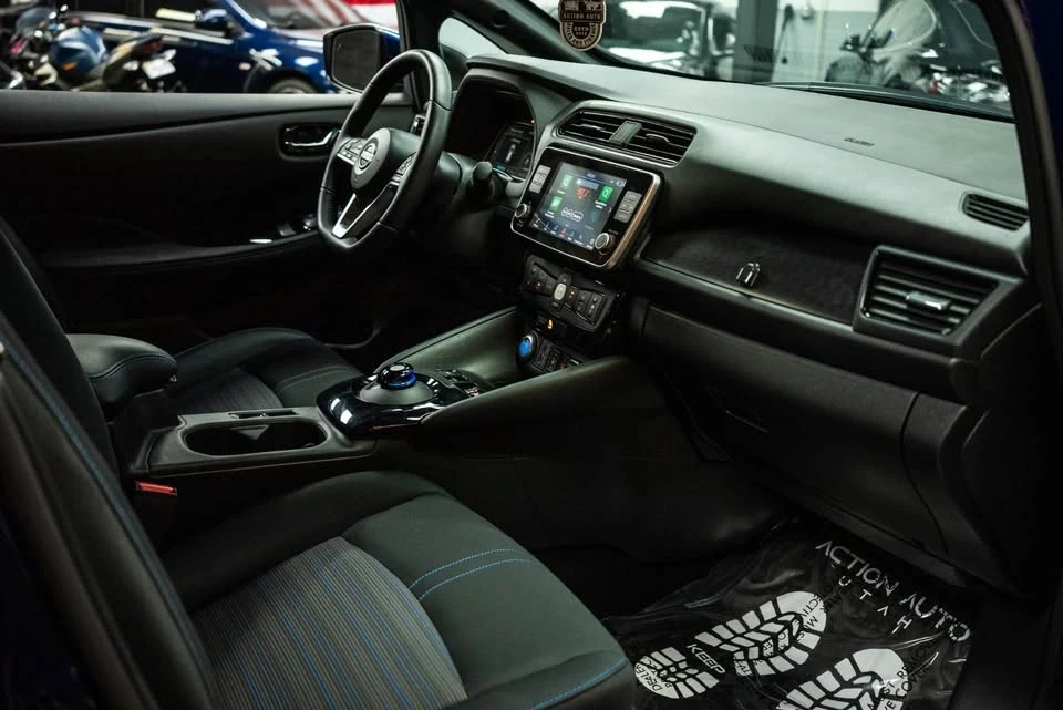 2024 Nissan Leaf - Image 9 of 17